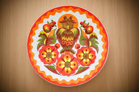 У містечку розфарбували яворівським розписом найдовшу в україні стіну. Ukrayina Nezvidana Spodvizhniki Samchikivskogo Rozpisu Glavkom