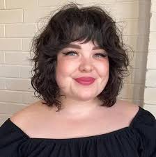 To illustrate, scroll down below as we illustrate our favorite trendy short hairstyles for over 50. 10 Best Hairstyles For Double Chin Faces Female Styles At Life
