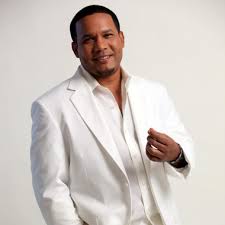 El Torito grabará bachatas escritas por Romeo Santos