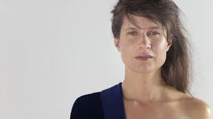 Camille : "Le chant est toujours venu dans ma vie quand je débordais de  joie"