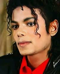 DESCRIBE Michael Jackson the king of pop 🙂🥰