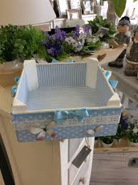 Ideas para fiesta de primera comunión para niña y niño. 400 Ideas De Cajas De Fresas Cajas Cajas De Fruta Caja De Frutas Decoradas