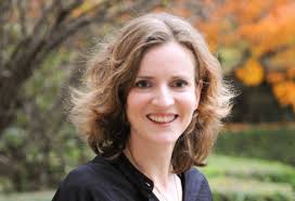 De même dans cette petite structure de cinq personnes, il faut en permanence accorder les agendas pour éviter de laisser les locaux déserts: Nkm Veut Condamner La Consultation Sur Internet Des Predications Subversives