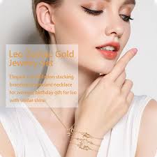 14PCS Leo Birthday Gifts for Women Men, Leo Zodiac Gifts for Women Set,  Astrology Gift for Friends Women Friendship, Lion Astrological 16 oz Glass  Cups Candles Necklace with Gift Set Box :