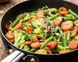 Poelee De Printemps Legere Aux Legumes Nouveaux Recette Legume Poelee De Legumes Legumes Printemps