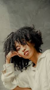 Pour faire pousser ses cheveux il suffirait de manger les bons aliments. Comment Faire Pousser Plus Vite Les Cheveux Crepus Afro Hair Fr