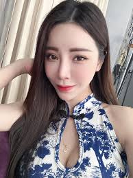 謝謝@at25_tony 這次幫我髮根燙更蓬鬆護髮後髮質也保養的好好👍 經常都需要做造型頭髮也要每個月定期保養😻 西門町預約找👉  @at25_tony