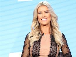The series, which premiered on may 23, 2019, focused on her renovating her new home in the first episode, followed by seven more episodes in which she fixed her clients' homes. Flip Or Flop Star Christina Anstead Is Expecting A Baby