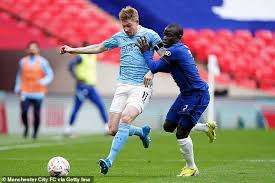 De bruyne was on the end of a sickening body check from chelsea's antonio rudiger, with the. Kevin De Bruyne Blow For Manchester City As Talismanic Midfielder Faces A Month Out Saty Obchod News
