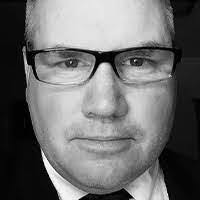 Neil Stoller's Instagram, Facebook & TikTok