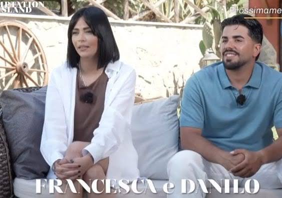 Francesca e Danilo, seconda coppia di Temptation Island: "Gli controllo i social, so a memoria i nomi di chi segue"