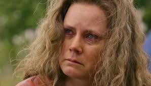 Смотреть видео про amy adams. Hillbilly Elegy Trailer Touts A Transformed Amy Adams In The Ron Howard Netflix Movie Den Of Geek
