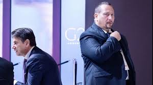 Giuseppe conte è il nuovo presidente del consiglio. Coronavirus Morto Poliziotto Della Scorta Del Premier Conte Le Iene