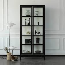 Pin Auf Schwarze Vitrine Mit Deko