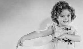 The petite doll wears original blue polka dot dress with original cloth tag, inspired. Swashvillage 7 Fakten Uber Shirley Temple
