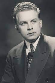 Bruce Bissell's Instagram, Twitter & Facebook