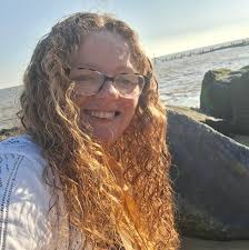 Is there any one in Peterborough that has used public transport to Potters  Hopton, if so how did you travel please, i.e did you go by train or coach  or did you