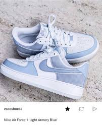 Pin Pa Nike Sneakers