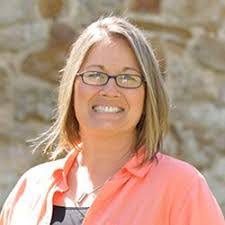 Kara Delong's Instagram, Twitter & Facebook