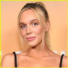 Bowen Yang Says 'The Narrative Is Wrong' About His Friend Ariana Grande's  Love Life