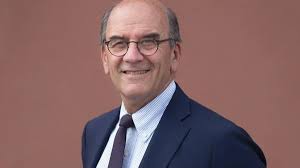 Simona nuda Com Management: simonaguatieri@thecodesrl.