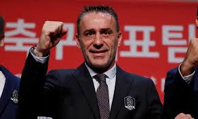 Águia de luto por bento leitão. Fpf Felicitou Paulo Bento Pelo Primeiro Titulo A Frente Da Coreia Do Sul Maisfutebol