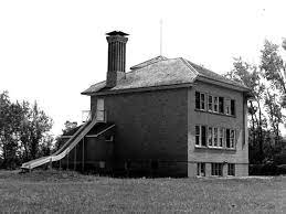 Historic Sites of Manitoba: Carroll Consolidated School No. 868 (Carroll,  Municipality of Oakland-Wawanesa)