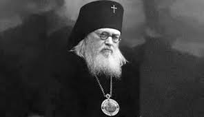 Ιατρόν και ποιμένα, λουκά τιμήσωμεν, συμφερουπόλεως ποίμνης, αρχιερέα λαμπρόν. Agios Loykas O Iatros Me Aythn Thn Proseyxh 8a Mpei O 8eos Sthn Kardia Sas Orthodoxia Online
