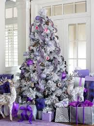 Arboles De Navidad 2019 2020 Color Morado Tendencias En Decoracion De Arboles D Decoracion De Arboles Arbol De Navidad Morados Ideas Para Arboles De Navidad