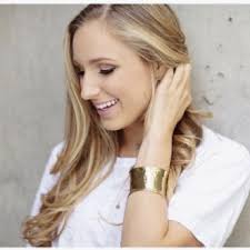 Olivia Morrow (@oliviamaemorrow)