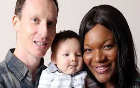 Siyahi anne beyaz bebek doğurdu