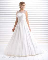 Viele paare haben für kleid und anzug nach der hochzeit kaum noch verwendung. Brautkleider Unter 1000 Euro Marry4love Brautkleid Brautmode Und Hochzeitskleid Berlin Brautkleider Nach Mass Brautmode Kleid Hochzeit Brautkleid