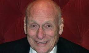 Robert H. Rines, perseguidor de seres míticos, inventor