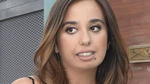 Telecinco emite esta noche, a las 22:00 horas, un programa especial de 'sábado deluxe', que estará presente en directo en la boda de belen esteban y ofrecerá en exclusiva las primeras declaraciones de la novia tras contraer matrimonio. Twitter El Sorprendente Nuevo Aspecto De Andrea Janeiro En La Boda De Su Madre Belen Esteban