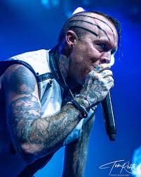 Mind Incision @mind_incision opened up for @mushroomheadofficial last night  in Cincinnati, Ohio at @bogartsshows . Covering it for @ontourmagazineusa ⁣  ⁣ #butcherbabies #butcherblock #carlaharvey #concert #concertphoto  #concertphotographer ...