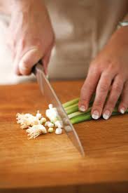 This technique works best if you work with a fresh. How To Cut Green Onions Into Perfectly Even Slices Better Homes Gardens