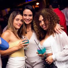 Finding the right venues for your band can be critical to your success. Best Night Clubs Near Me Live Entertainment Bar Kendall Blue Martini Happy Hour Cocktails Night Club