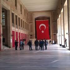 Istanbul üniversitesi fen edebiyat fakültesi. Hergele Meydani Istanbul Da Universite Meydani