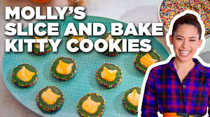 Arrange the dough balls 2 inches apart on ungreased cookie sheets. L4tdrtjsk3uudm