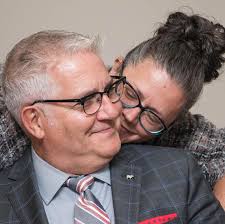 We're a little dysfunctional, but I wouldn't have it any other way. Just  missing my favs @avandeventer and @edgerbeecham. #beautifulfamilypart92  #thedysfunctionisreal #stilltryingtohashtag #sometimesipostpictures  #thenestminustwo #andimissthosetwo ...