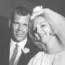 Arlene Mccomb's Instagram, Twitter & Facebook