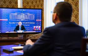 Kaczyński, morawiecki, jasiński u ojca rydzyka. Eu Facing Three More Years Of Kaczynski Ism
