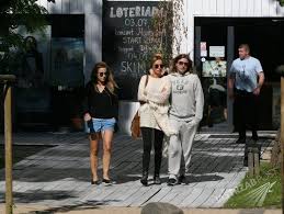 Ile odziedziczyła po nim znana dziennikarka? Pin Auf Szulim