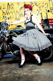 Voici une tenue de danseur de rock'n roll typique du début des années 50. Robes Annees 50 Decouvrez Les Styles Vintage Et Rockabilly
