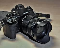 This lens provides a great combination of excellent optical performance, lightweight, compact design and value for money. Qul3xvolzoikxm