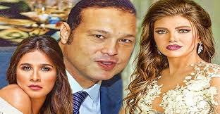 وكتب مجدي عبر حسابه على موقع فيسبوك: Ø£ÙˆÙ„ ØµÙˆØ± Ù„Ø±ÙŠÙ‡Ø§Ù… Ø­Ø¬Ø§Ø¬ Ù…Ø¹ Ø·Ù„ÙŠÙ‚ ÙŠØ§Ø³Ù…ÙŠÙ† Ø¹Ø¨Ø¯ Ø§Ù„Ø¹Ø²ÙŠØ² Ø¨Ø¹Ø¯ Ø²ÙˆØ§Ø¬Ù‡Ù…Ø§ ÙƒØ§ÙŠØ±Ùˆ Ø¨Ø±ÙŠØ³