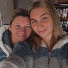 Dee Diane Zomer (@deezo1970) • Instagram photos and videos