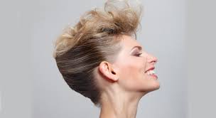 Alcune persone non considerano le banane un prodotto utile per la salute, perché queste contengono meno elementi biologicamente attivi rispetto ad altra frutta. Acconciatura A Banana Ecco Come Farla