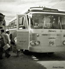 Camion De Pasajeros Con Destino A Ixtapa Zihuatanejo Guerrero Mexico Autobuses Urbanos Autobus Retro Camiones De Pasajeros