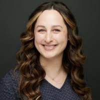 Lindsey Watt's Instagram, Twitter & Facebook